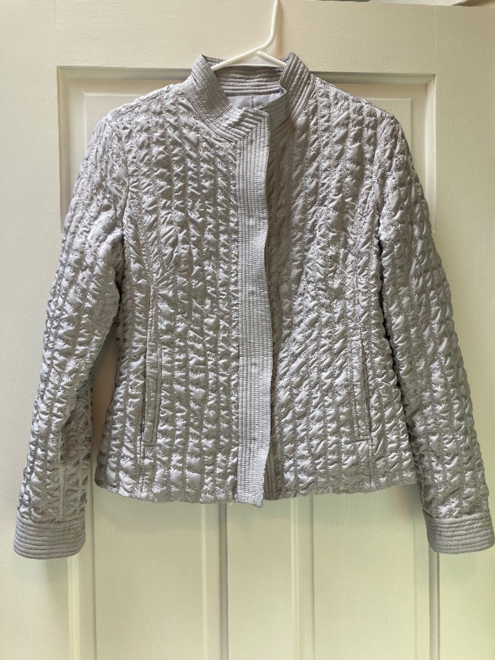 Samuel Dong Silver Gray Women’s Snap Up Medium Jacket with Pockets 100% Viscose